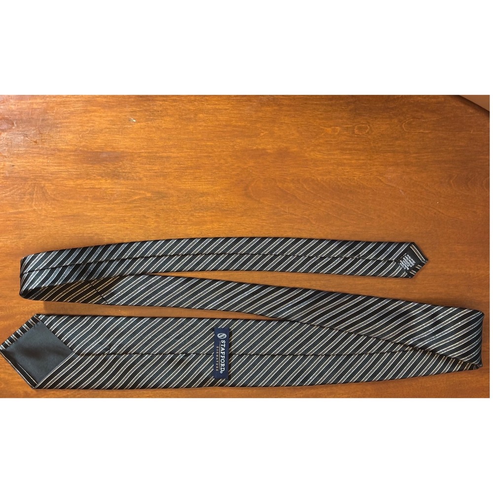 Stafford Signature Tie Mens Black Silver Gold Striped Silk Blend Excellent - Picture 2 of 7